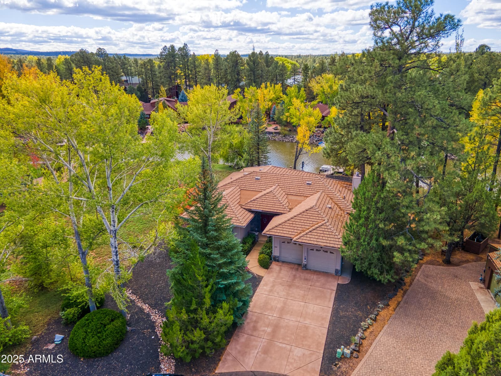 2457 Dragonfly Lane, Pinetop-Lakeside, AZ 85929 — photo 3 of 27