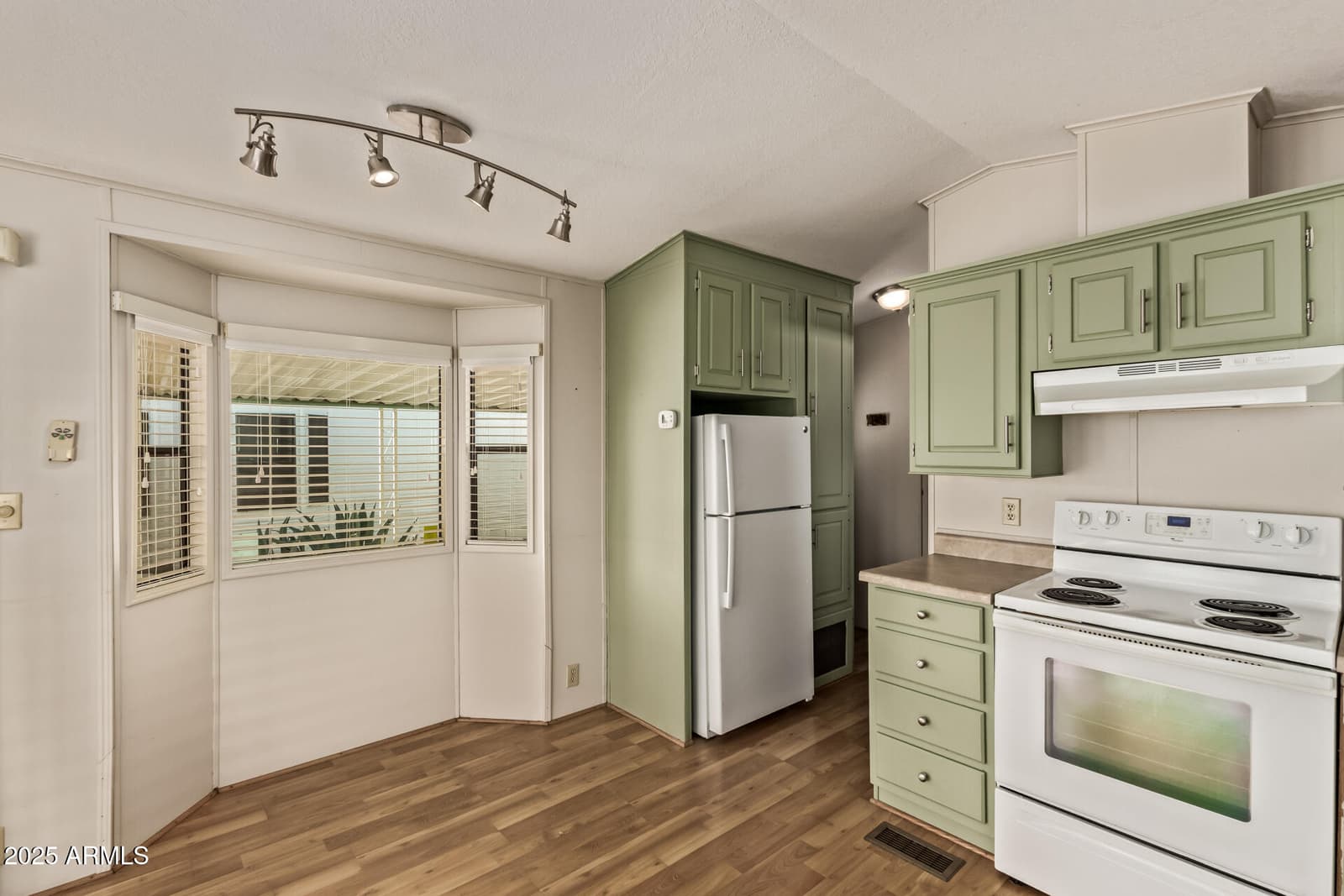 111 S GREENFIELD Road 647, Mesa, AZ 85206 — photo 11 of 29
