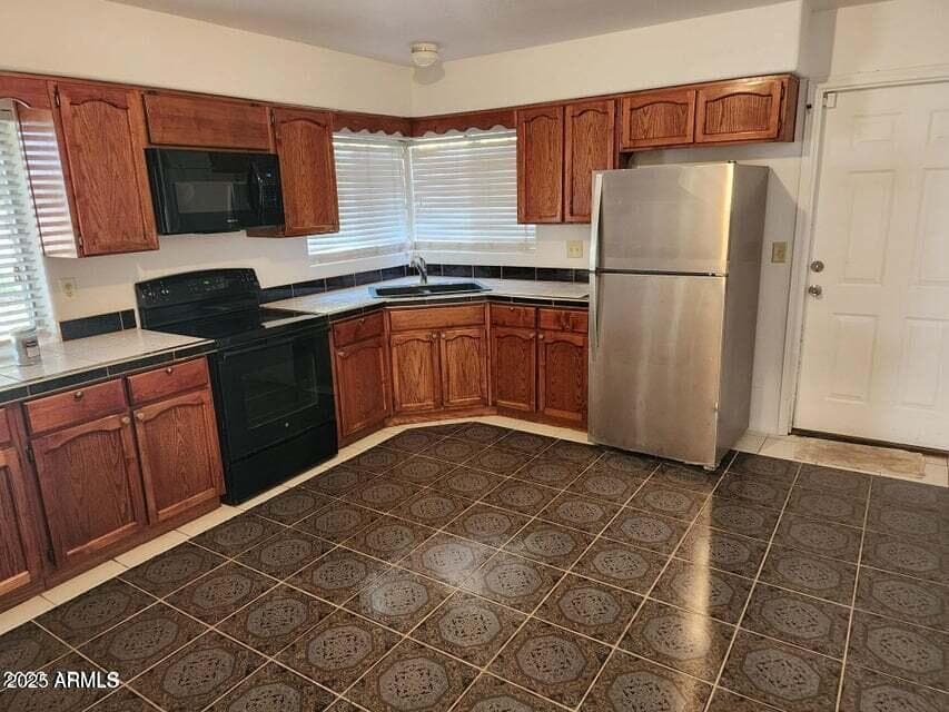 802 N ALZORA Way, Tolleson, AZ 85353 — photo 10 of 26