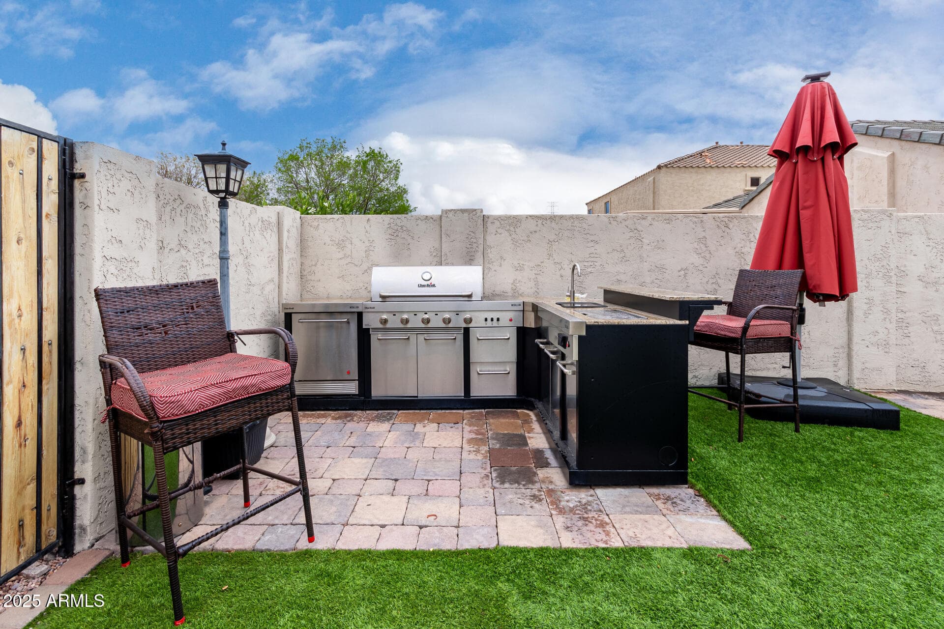 6608 W SAGUARO PARK Lane, Glendale, AZ 85310 — photo 8 of 24