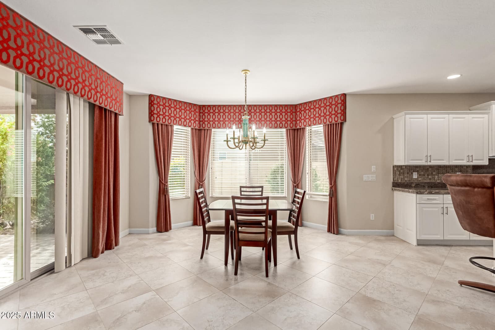 5317 N CORDES Drive, Eloy, AZ 85131 — photo 7 of 36