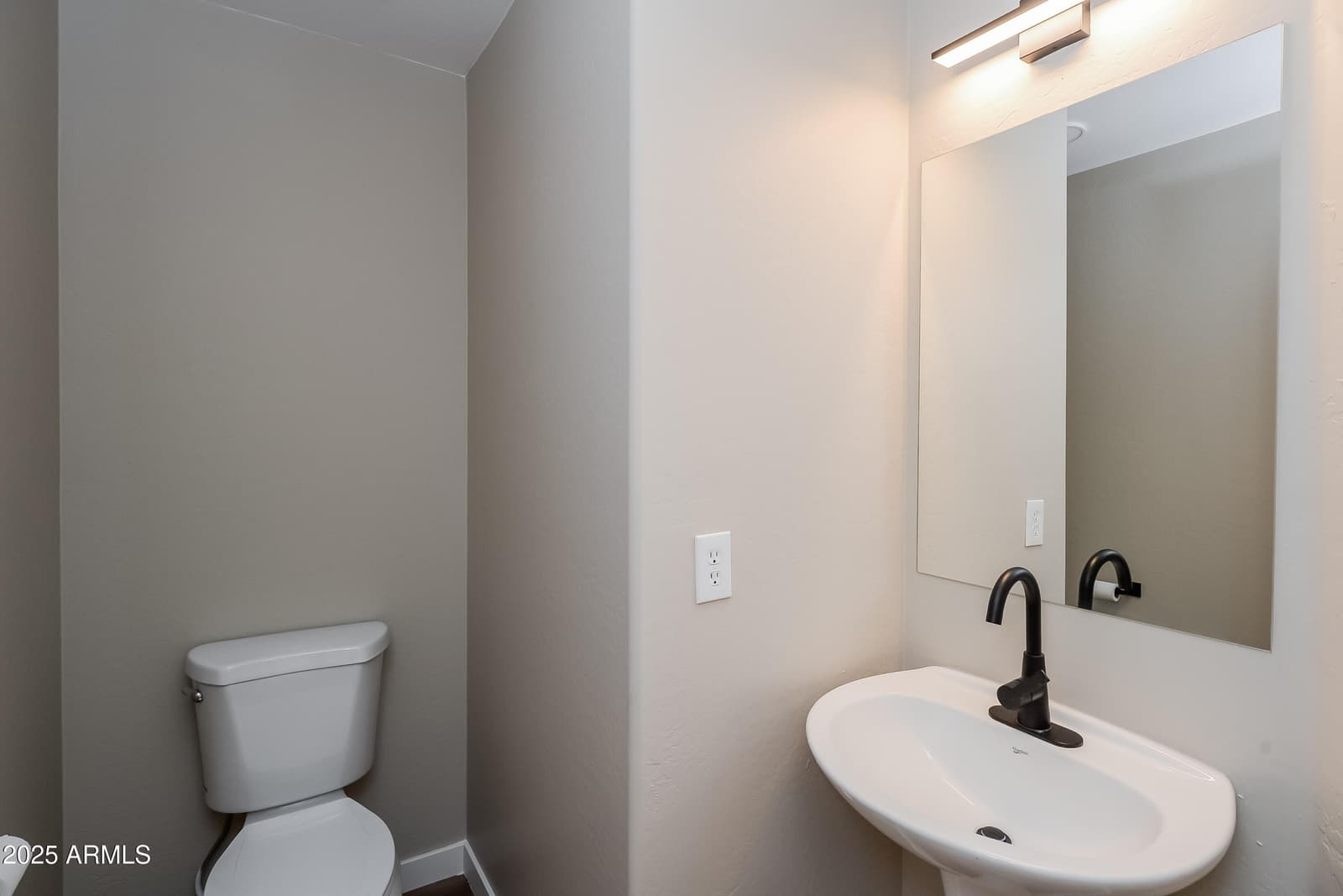 1361 W CORRIENTE Drive, San Tan Valley, AZ 85143 — photo 8 of 15