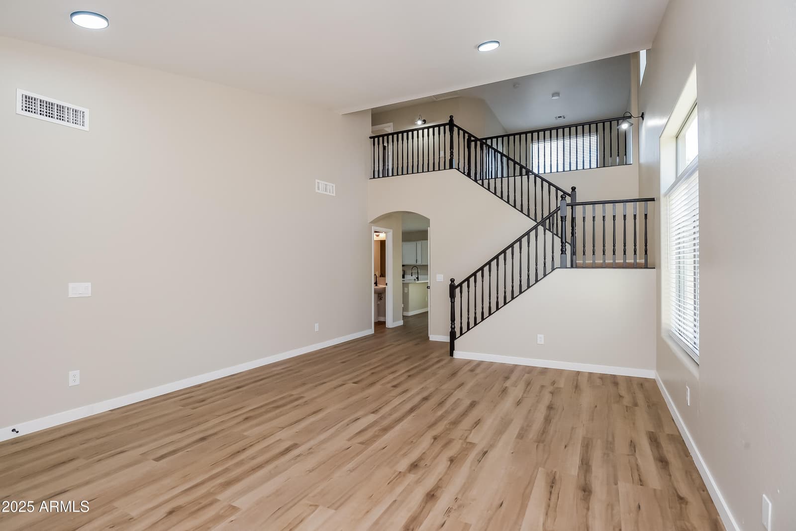 1361 W CORRIENTE Drive, San Tan Valley, AZ 85143 — photo 5 of 15