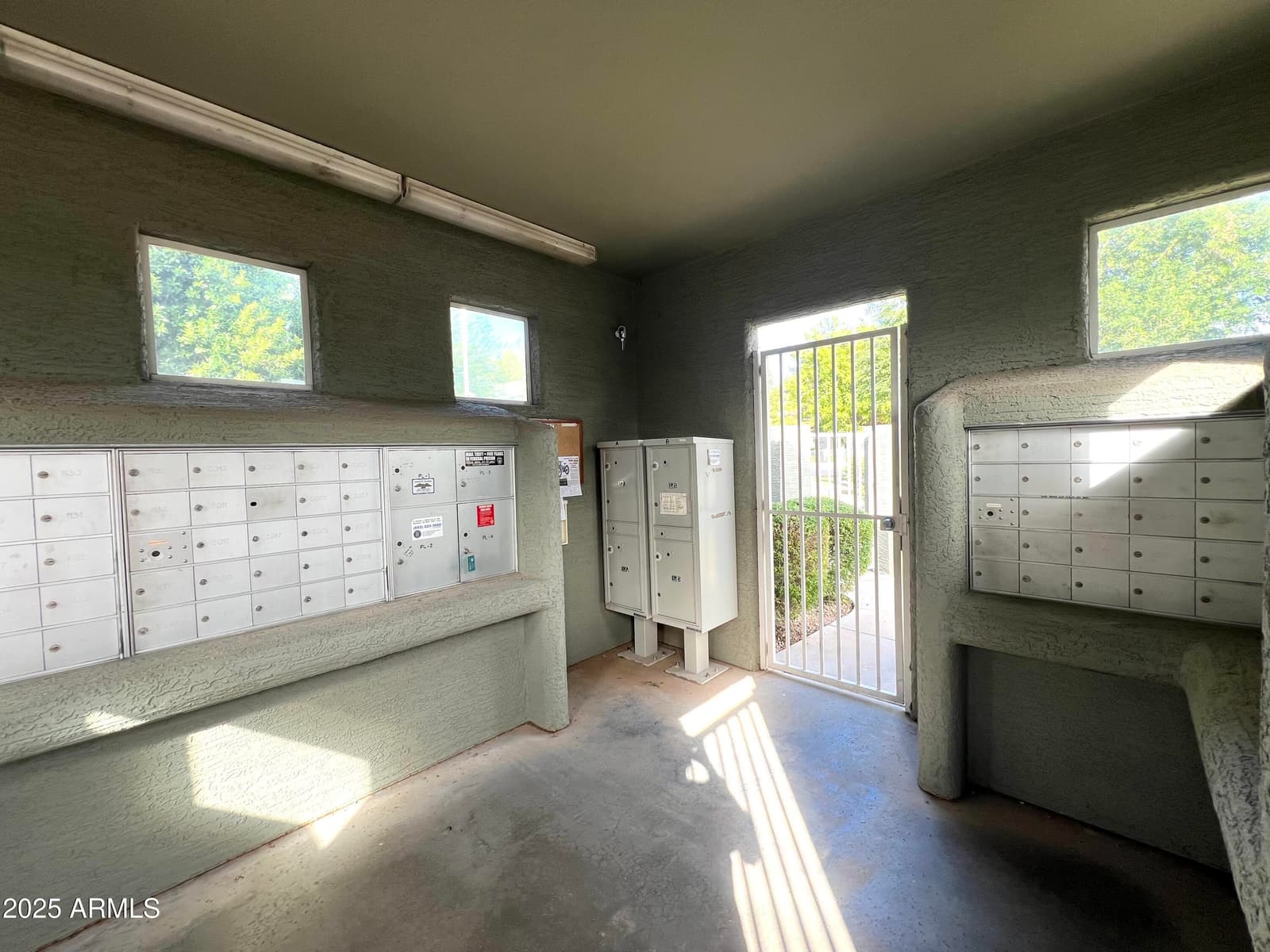 2929 W Yorkshire Drive 2013, Phoenix, AZ 85027 — photo 14 of 17