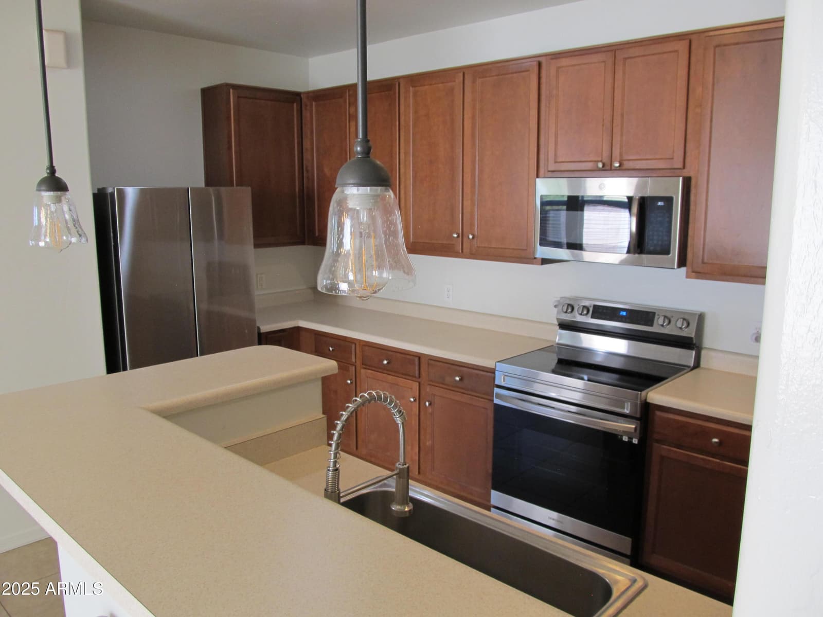 748 W PASEO CELESTIAL, Sahuarita, AZ 85629 — photo 11 of 39