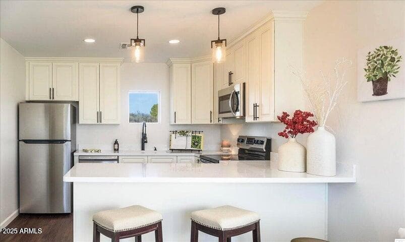 100 E WEE HOLLOW Drive, Camp Verde, AZ 86322 — photo 4 of 47