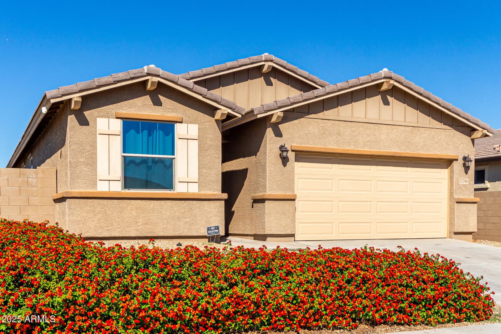 17796 W ROBIN Lane, Surprise, AZ 85387 — photo 1 of 38