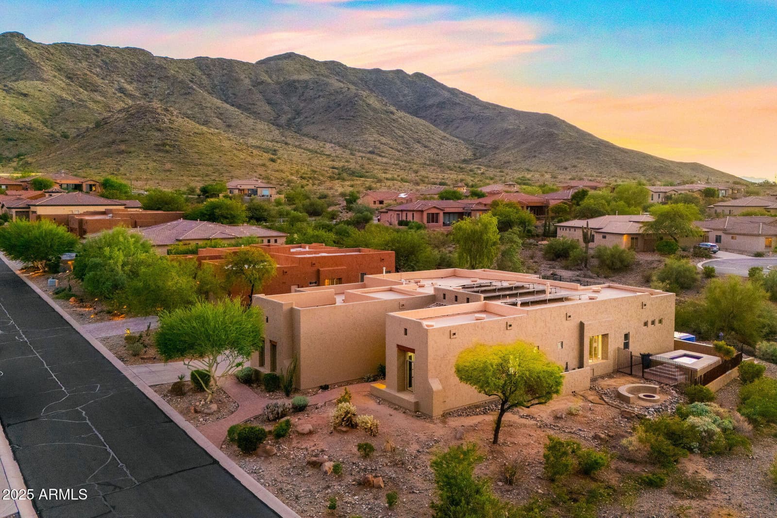 10302 S 16TH Avenue, Phoenix, AZ 85041 — photo 3 of 74