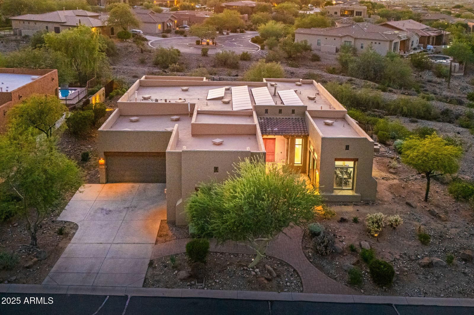 10302 S 16TH Avenue, Phoenix, AZ 85041 — photo 4 of 74