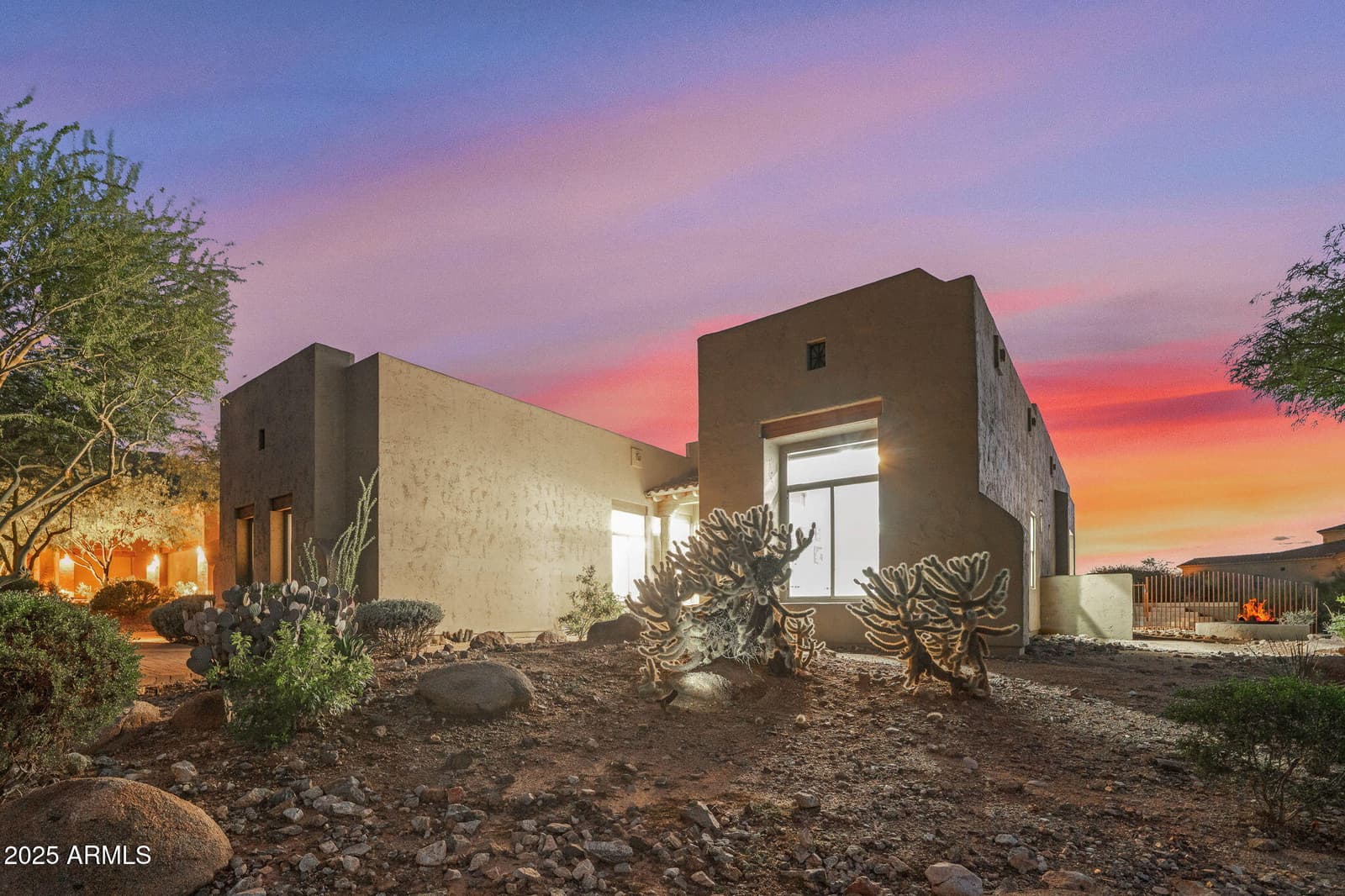 10302 S 16TH Avenue, Phoenix, AZ 85041 — photo 15 of 74