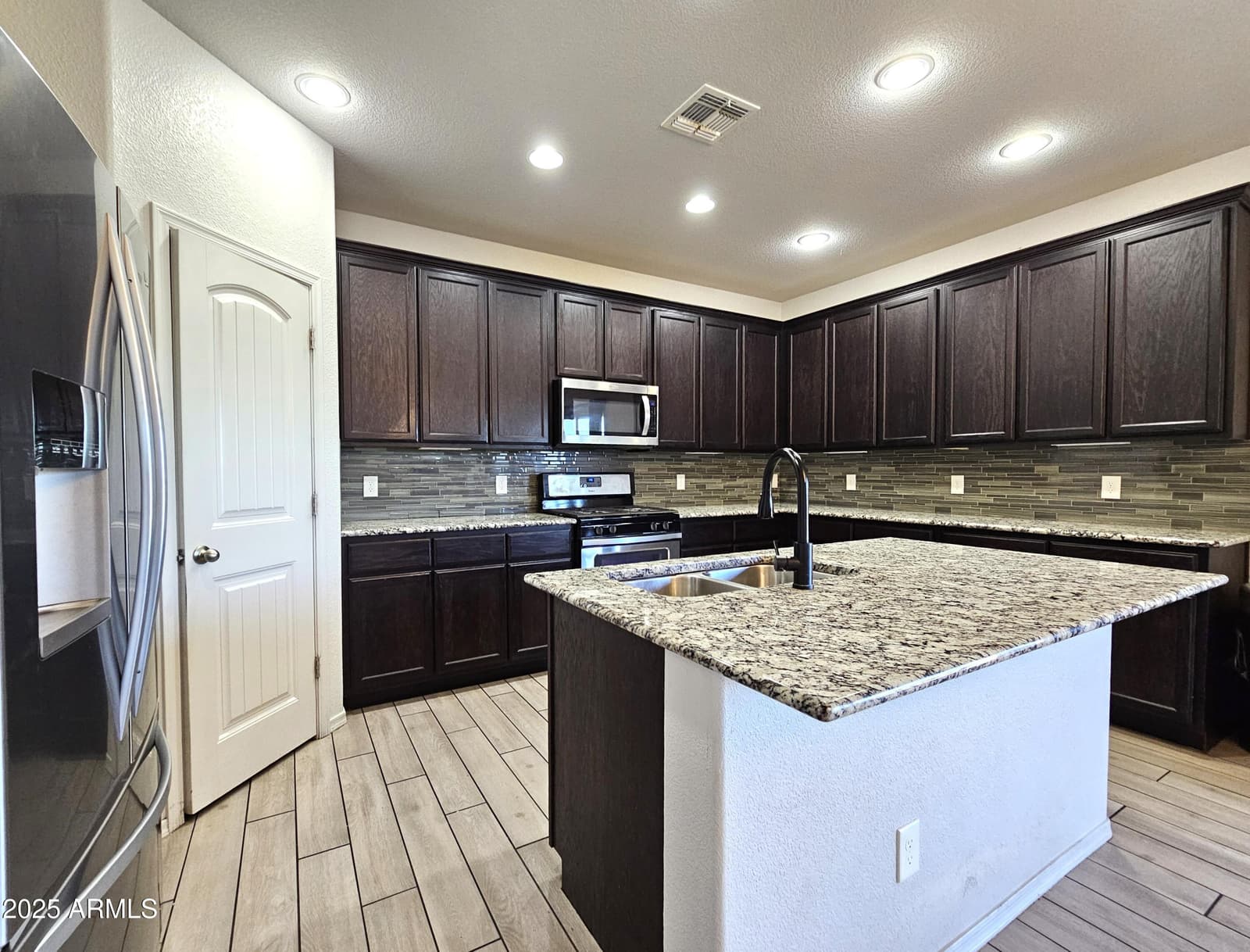 3443 RHAPSODY Drive, Sierra Vista, AZ 85650 — photo 6 of 28