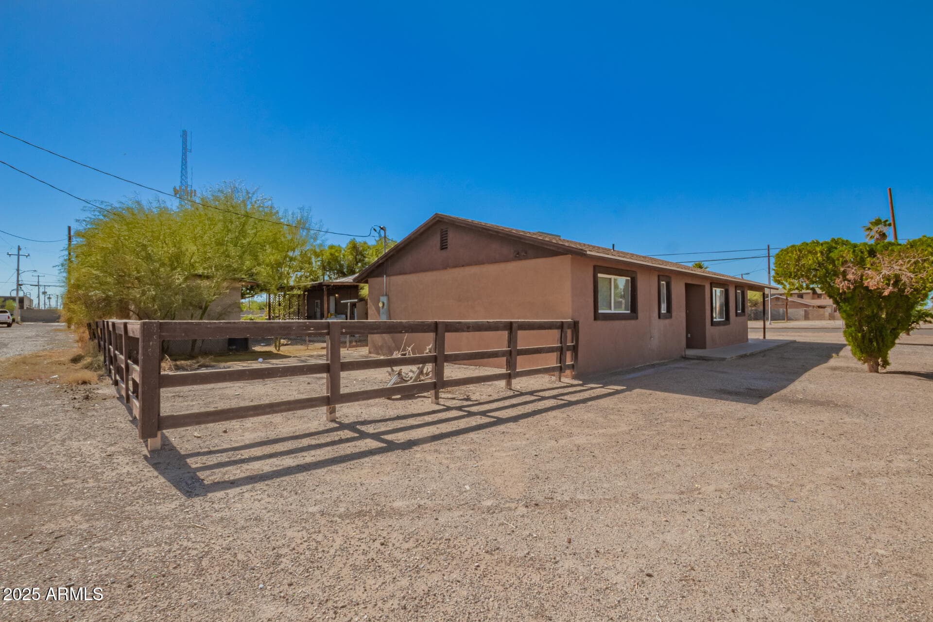 105 W 8TH Street, Eloy, AZ 85131 — photo 5 of 31