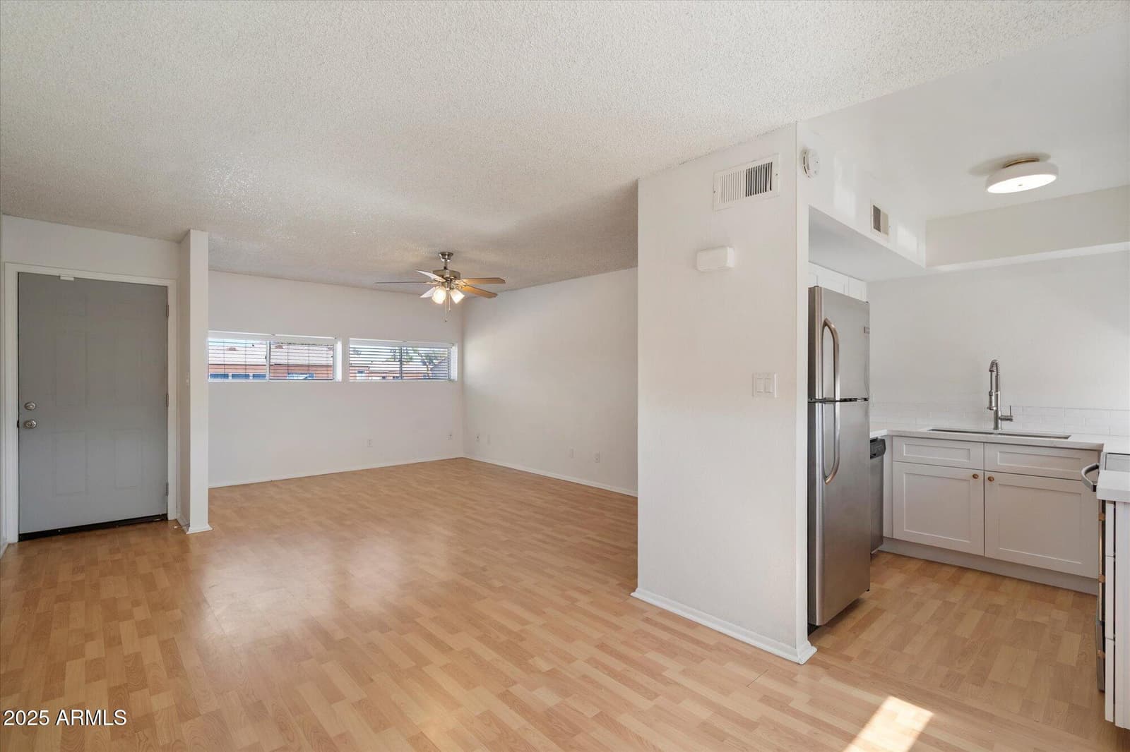 2673 E OAKLEAF Drive, Tempe, AZ 85288 — photo 9 of 20
