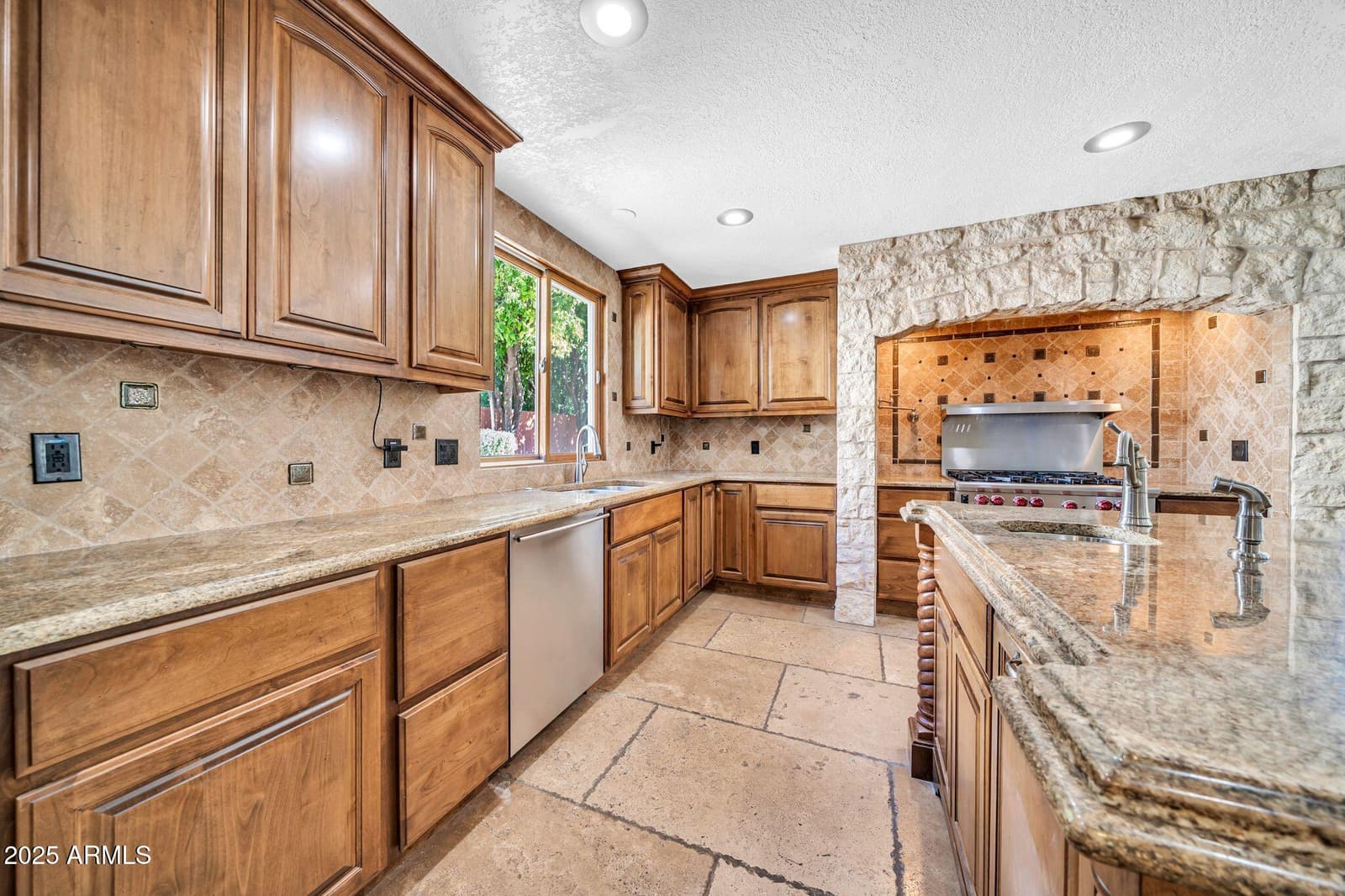 7351 E Keim Drive, Scottsdale, AZ 85250 — photo 12 of 61