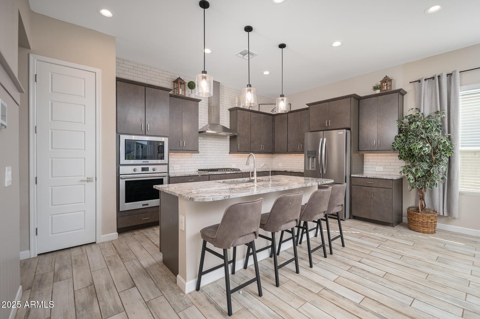 21635 N 102ND Avenue, Peoria, AZ 85382 — photo 3 of 24