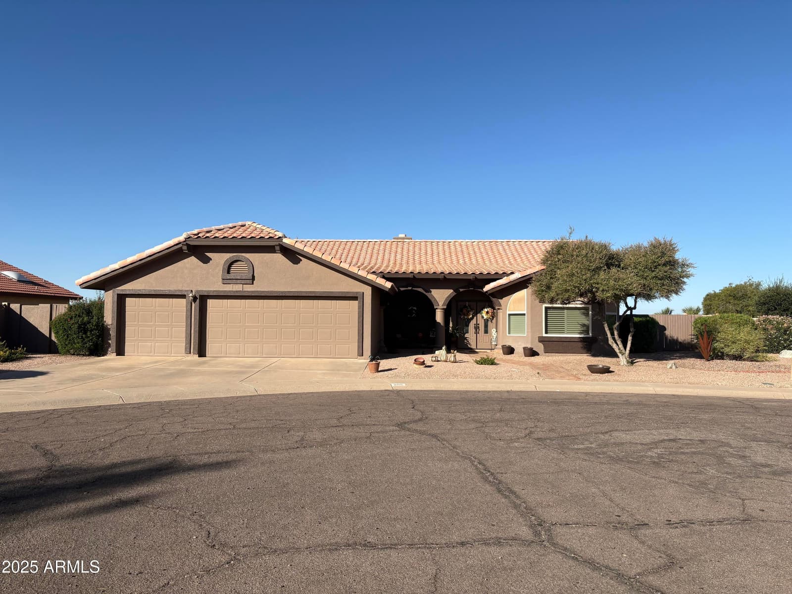 586 W CASA GRANDE LAKES Boulevard N, Casa Grande, AZ 85122 — photo 1 of 54