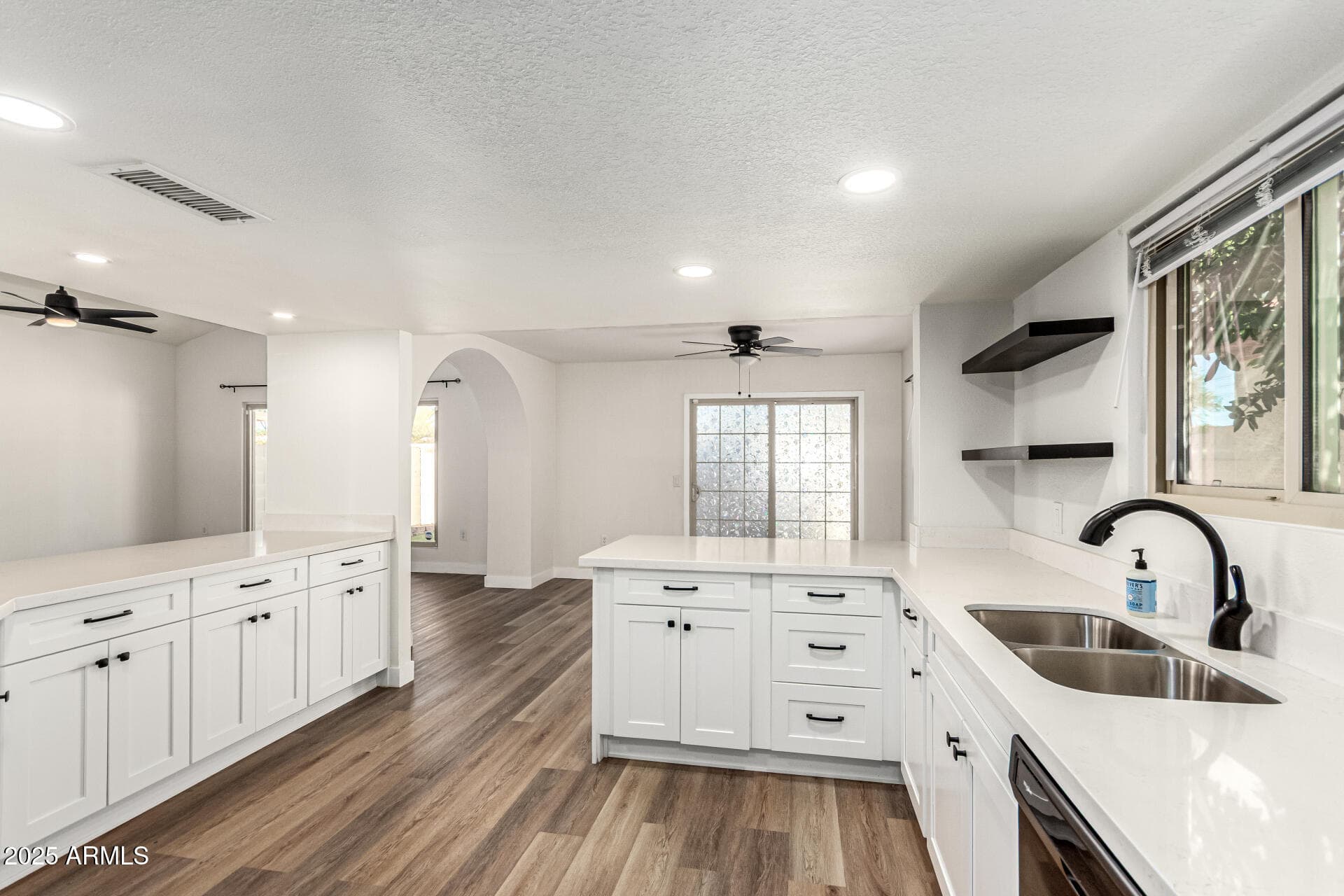 1538 E LAUREL Avenue, Gilbert, AZ 85234 — photo 15 of 46
