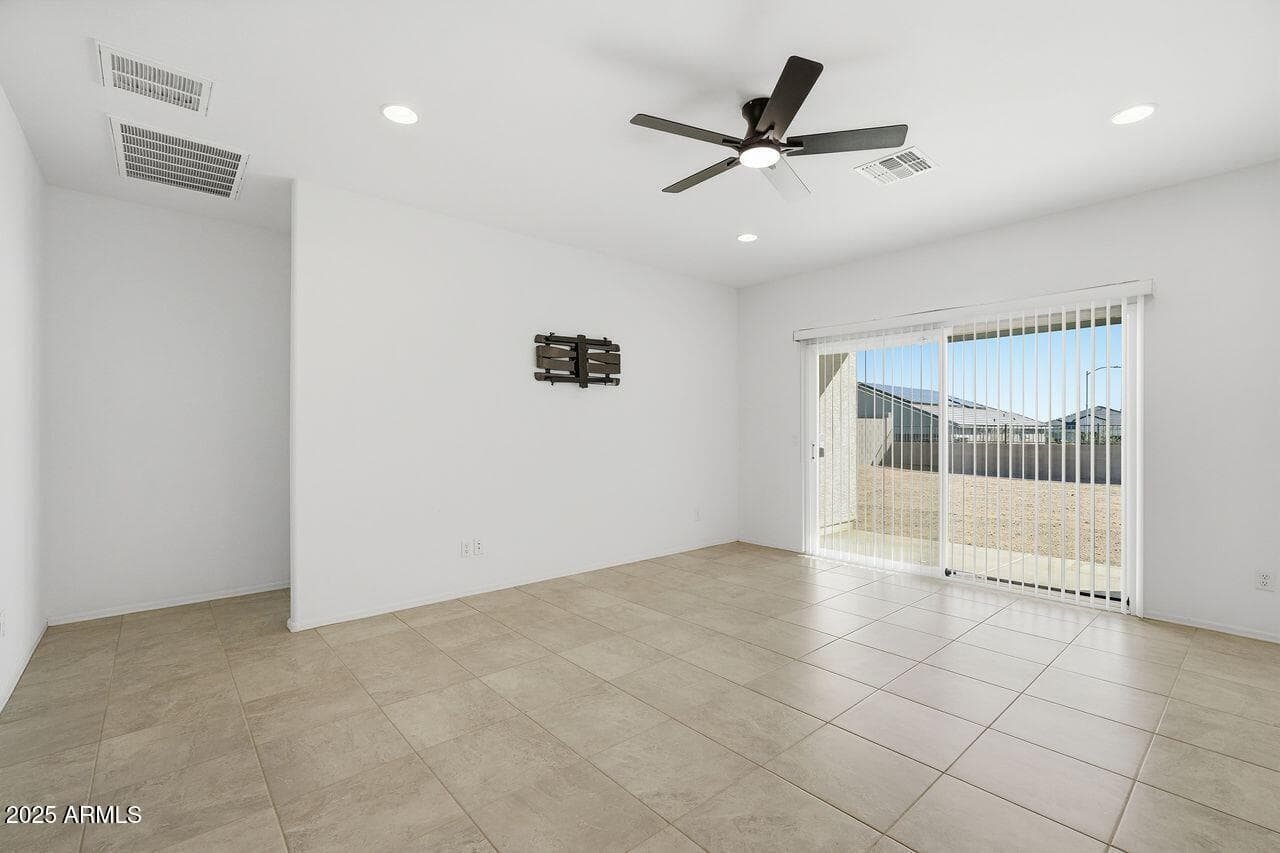 1139 W SAND CANYON Court, Casa Grande, AZ 85122 — photo 5 of 40