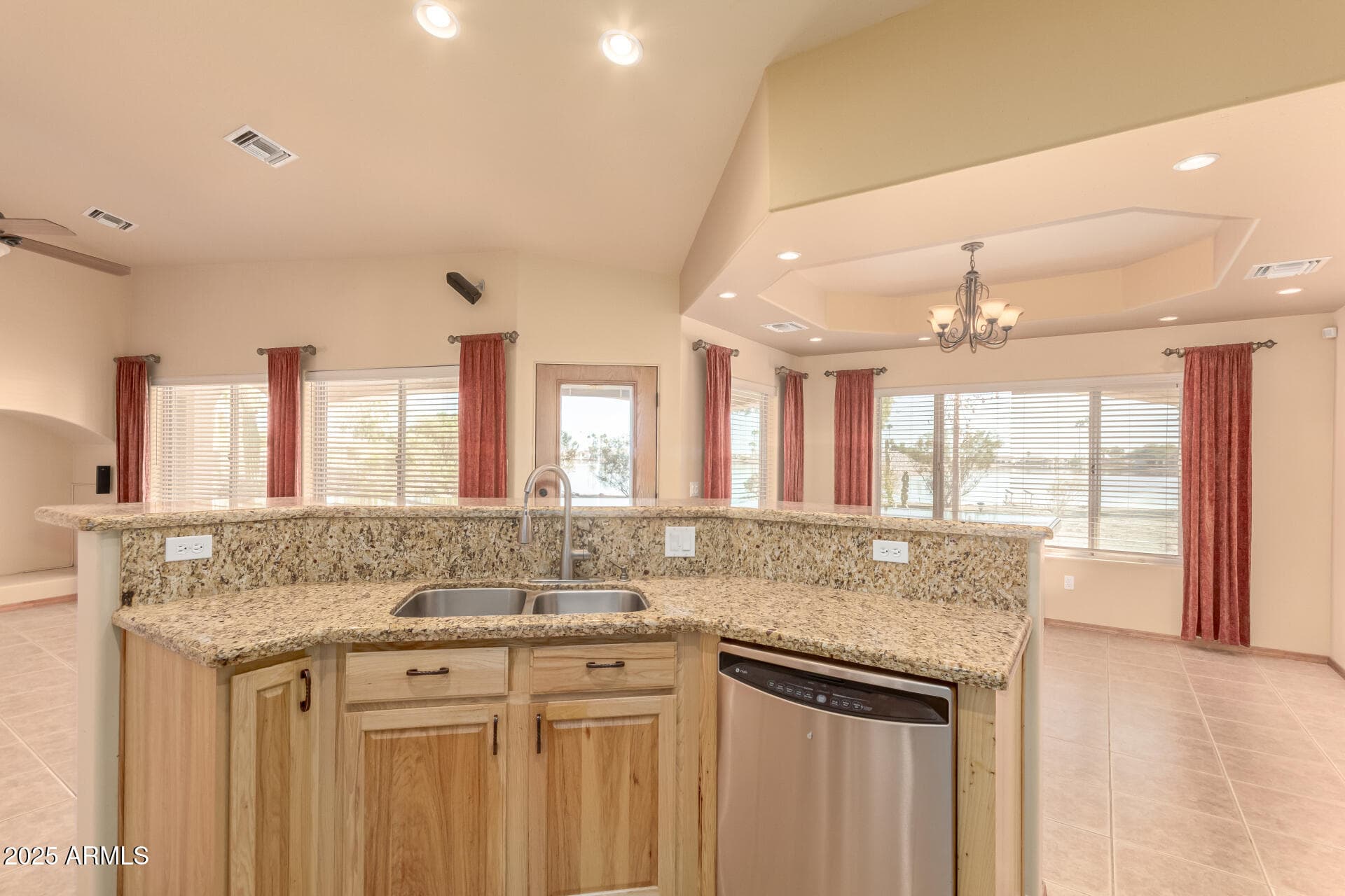 10451 W MONACO Boulevard, Arizona City, AZ 85123 — photo 13 of 40