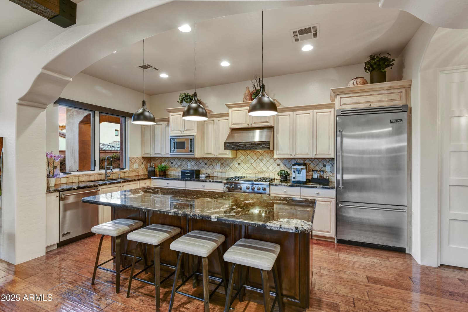 3128 S HONEYSUCKLE Court, Gold Canyon, AZ 85118 — photo 10 of 58