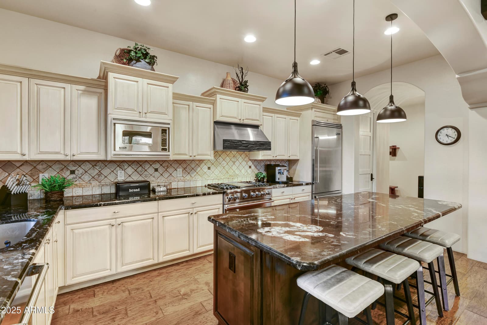 3128 S HONEYSUCKLE Court, Gold Canyon, AZ 85118 — photo 12 of 58