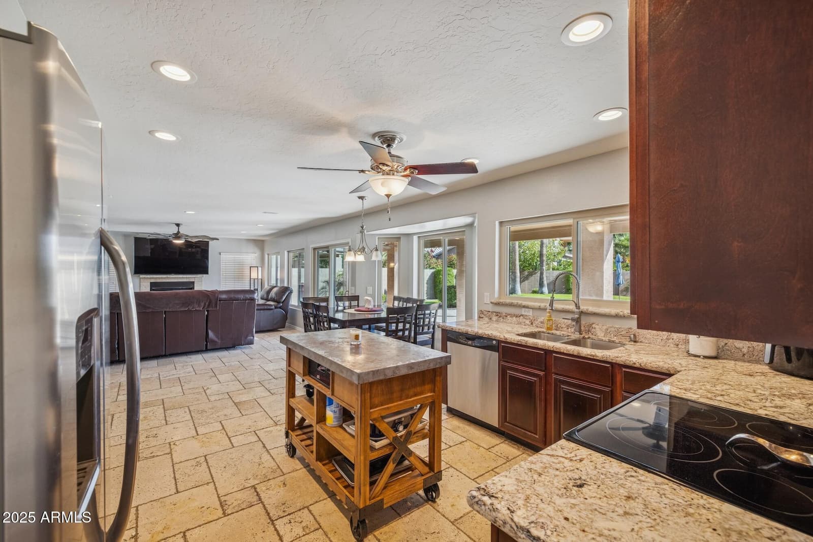 919 S PARADISE Drive, Gilbert, AZ 85233 — photo 14 of 70