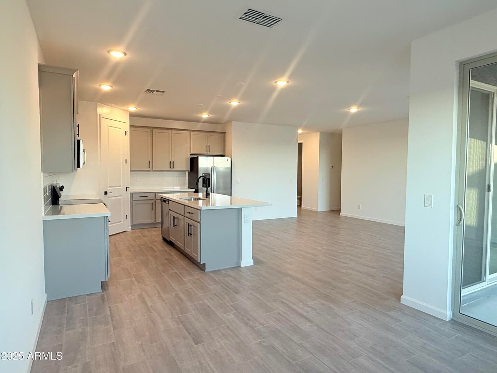 2487 E ROLLING PRAIRIE Lane, San Tan Valley, AZ 85140 — photo 12 of 45