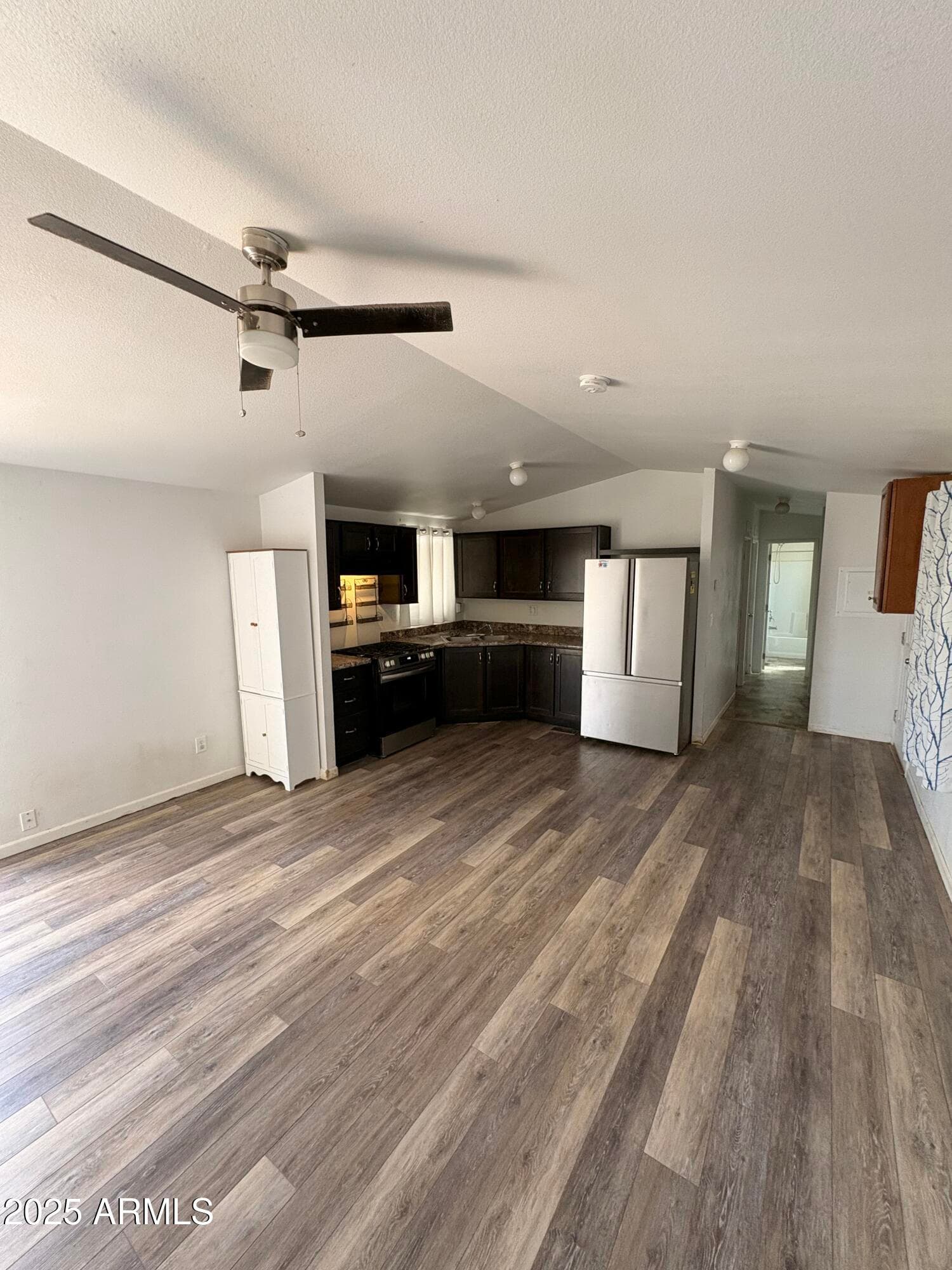 608 W FRONTIER Street 24, Eloy, AZ 85131 — photo 4 of 8