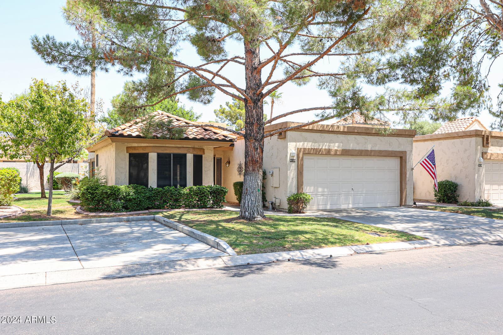 9118 W TOPEKA Drive, Peoria, AZ 85382 — photo 2 of 23