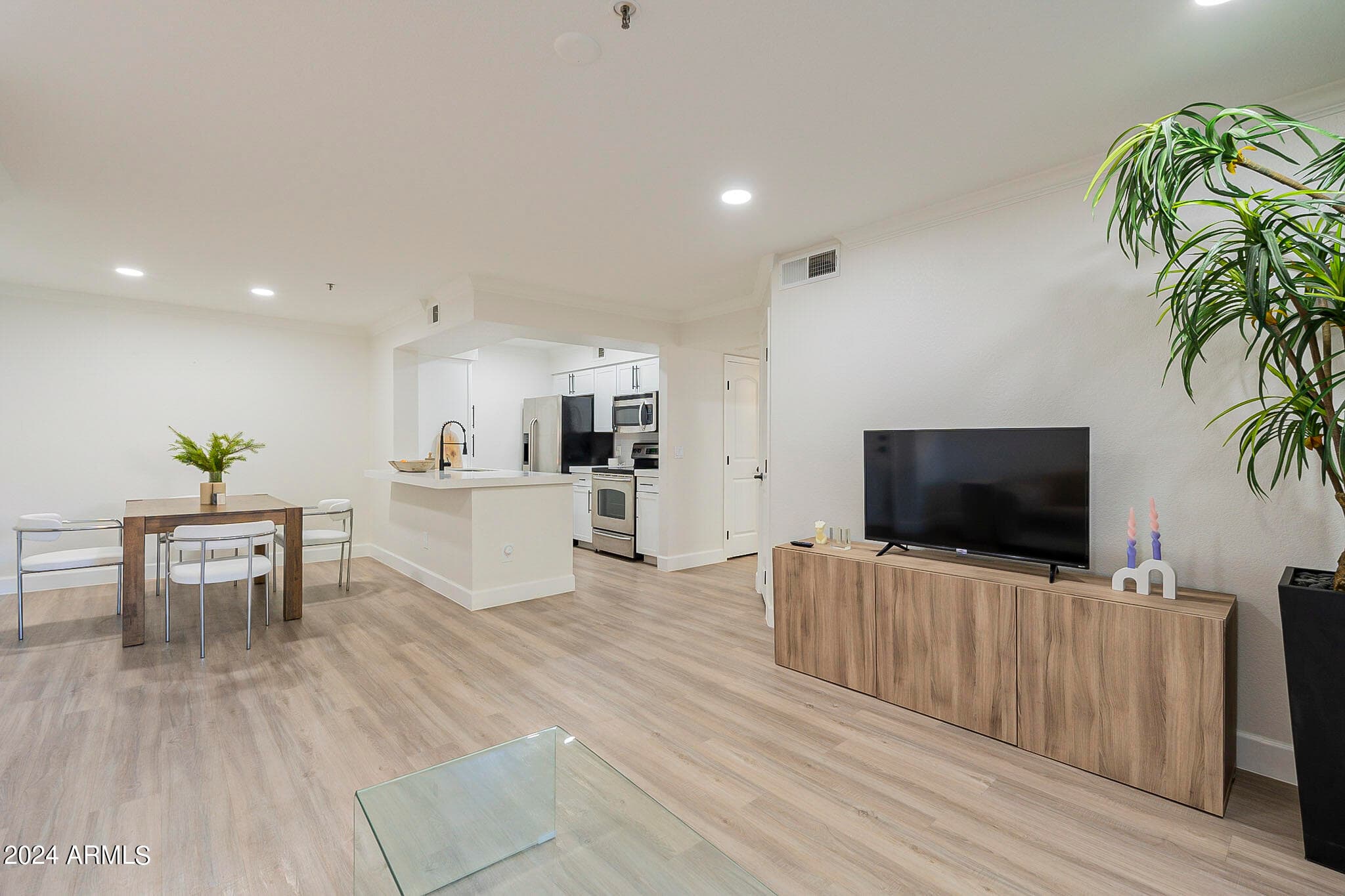 2025 E CAMPBELL Avenue 265, Phoenix, AZ 85016 — photo 8 of 24