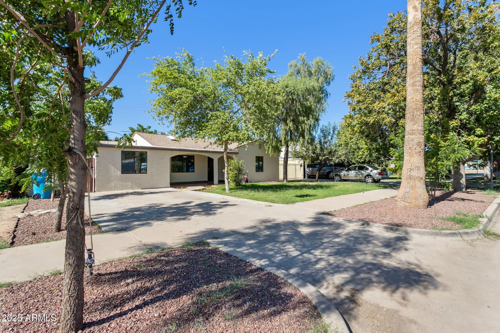 2636 N DAYTON Street, Phoenix, AZ 85006 — photo 2 of 40