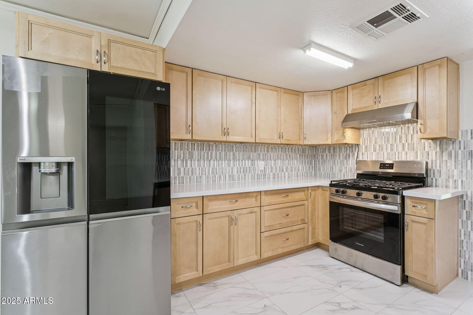 2636 N DAYTON Street, Phoenix, AZ 85006 — photo 7 of 40