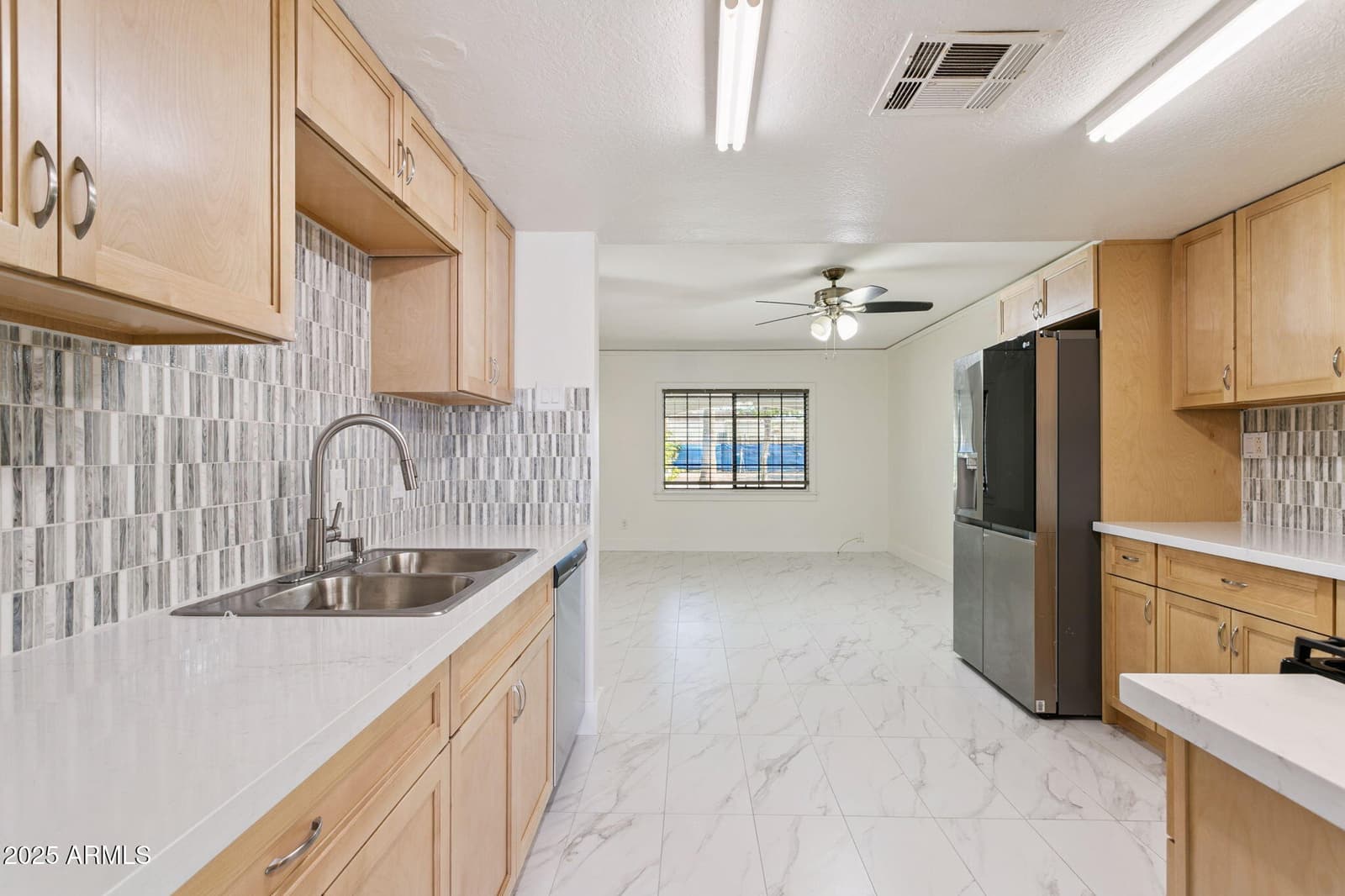 2636 N DAYTON Street, Phoenix, AZ 85006 — photo 10 of 40
