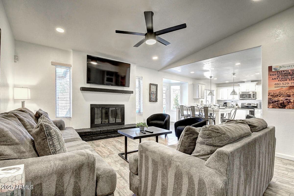 4524 E KELTON Lane, Phoenix, AZ 85032 — photo 12 of 40