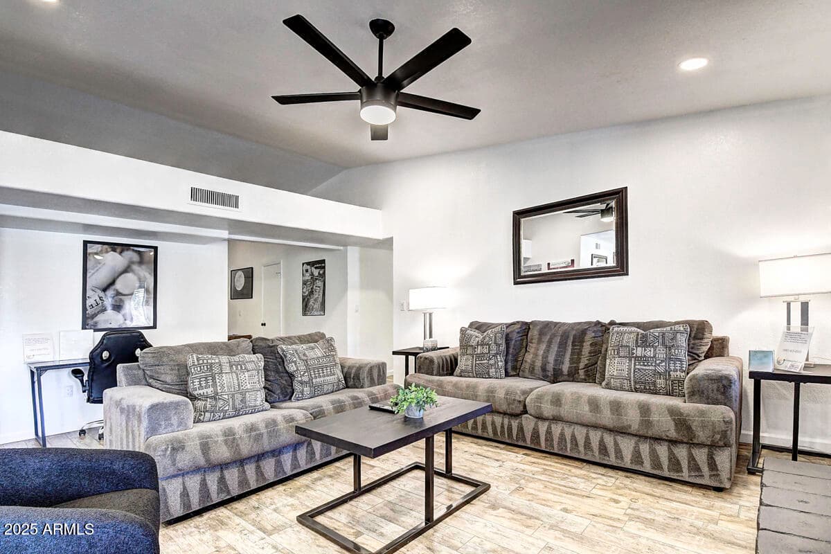 4524 E KELTON Lane, Phoenix, AZ 85032 — photo 14 of 40