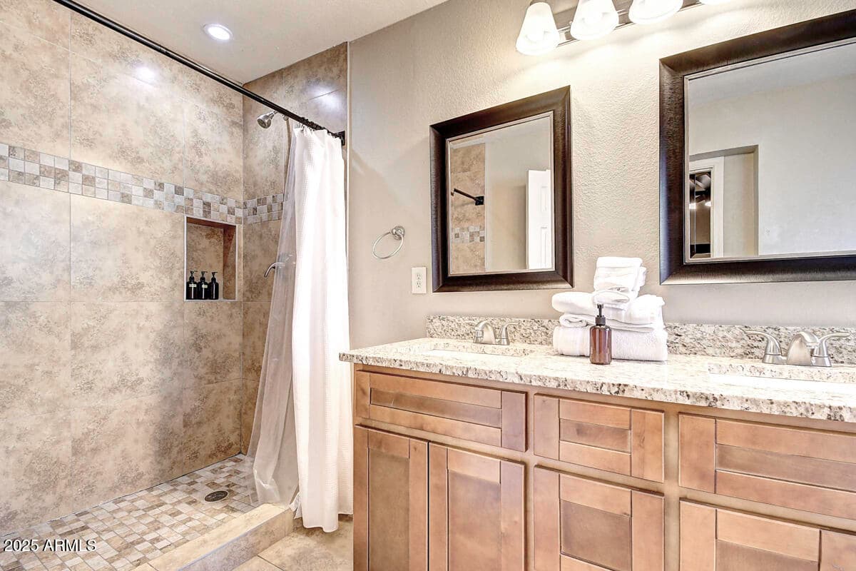 4524 E KELTON Lane, Phoenix, AZ 85032 — photo 29 of 40
