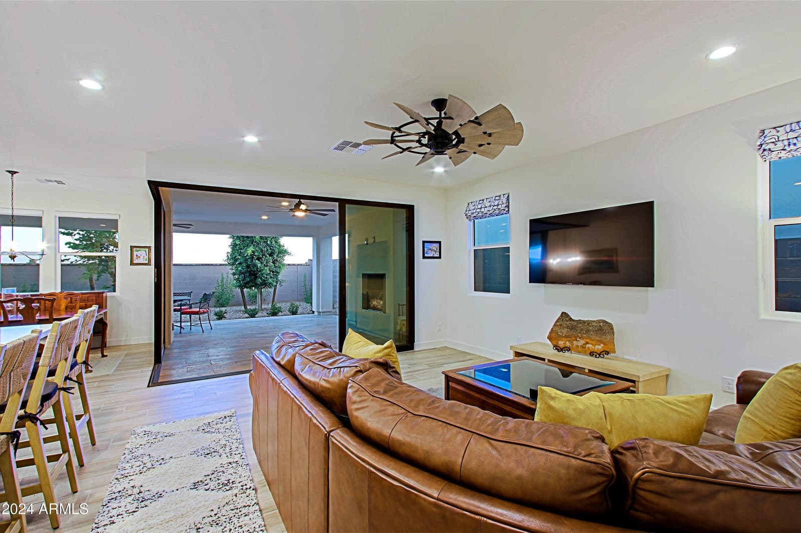 17221 W MIDDLEBURY Street, Surprise, AZ 85388 — photo 14 of 37