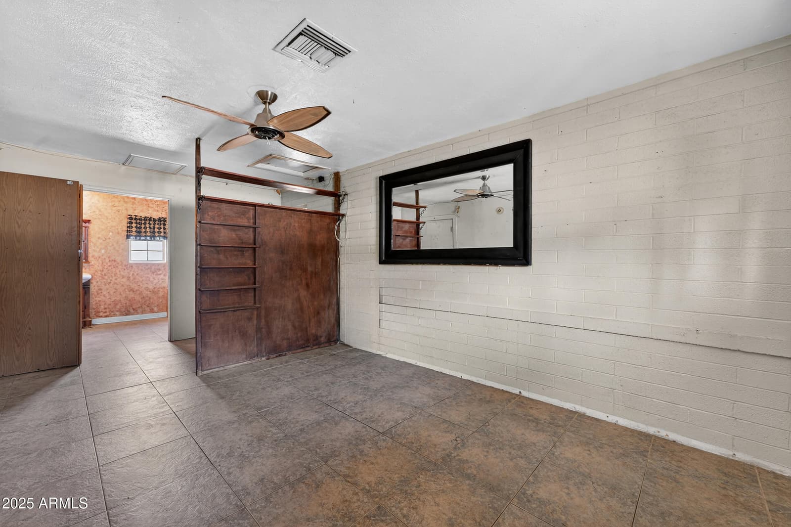 1114 E ORCHID Lane, Phoenix, AZ 85020 — photo 7 of 28
