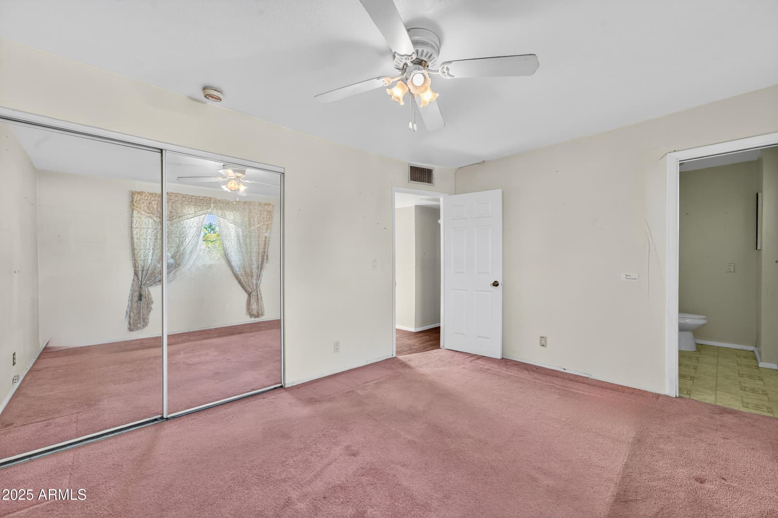 1114 E ORCHID Lane, Phoenix, AZ 85020 — photo 13 of 28