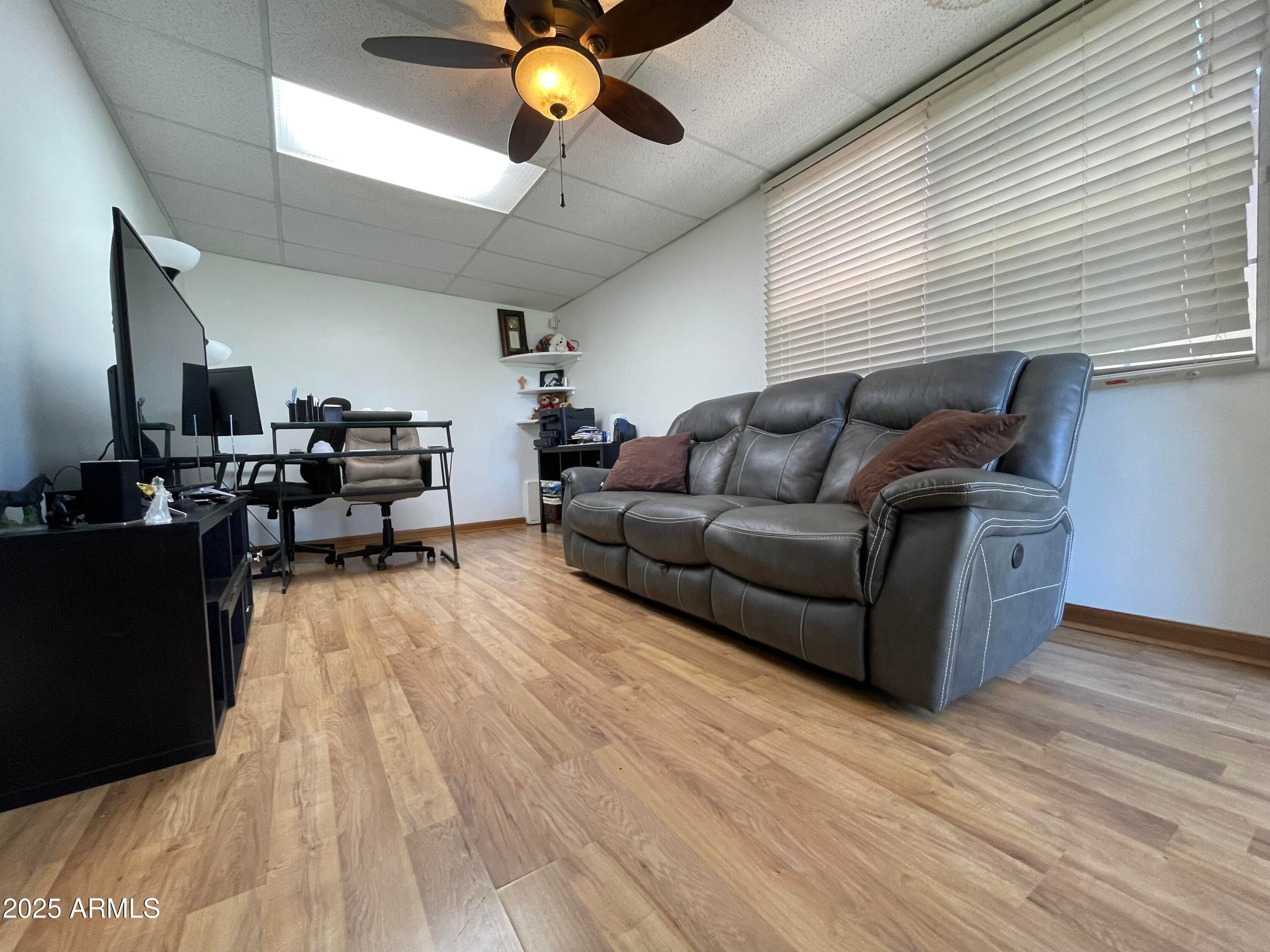 9221 N 48TH Drive, Glendale, AZ 85302 — photo 11 of 32