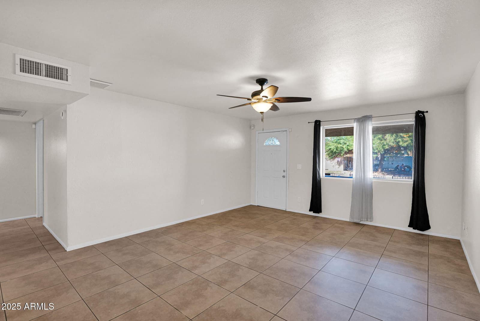 7221 W VIRGINIA Avenue, Phoenix, AZ 85035 — photo 18 of 33