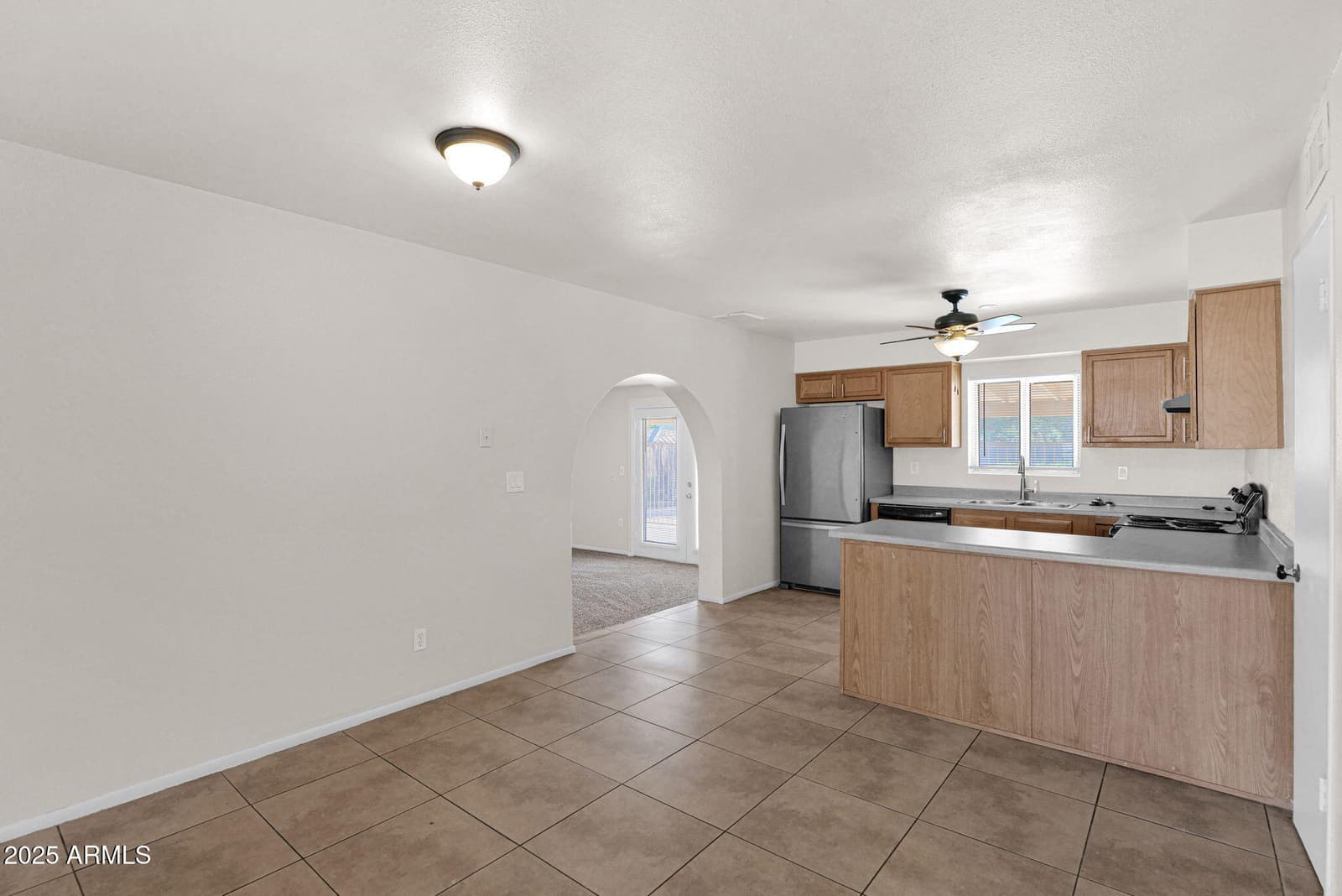 7221 W VIRGINIA Avenue, Phoenix, AZ 85035 — photo 8 of 33