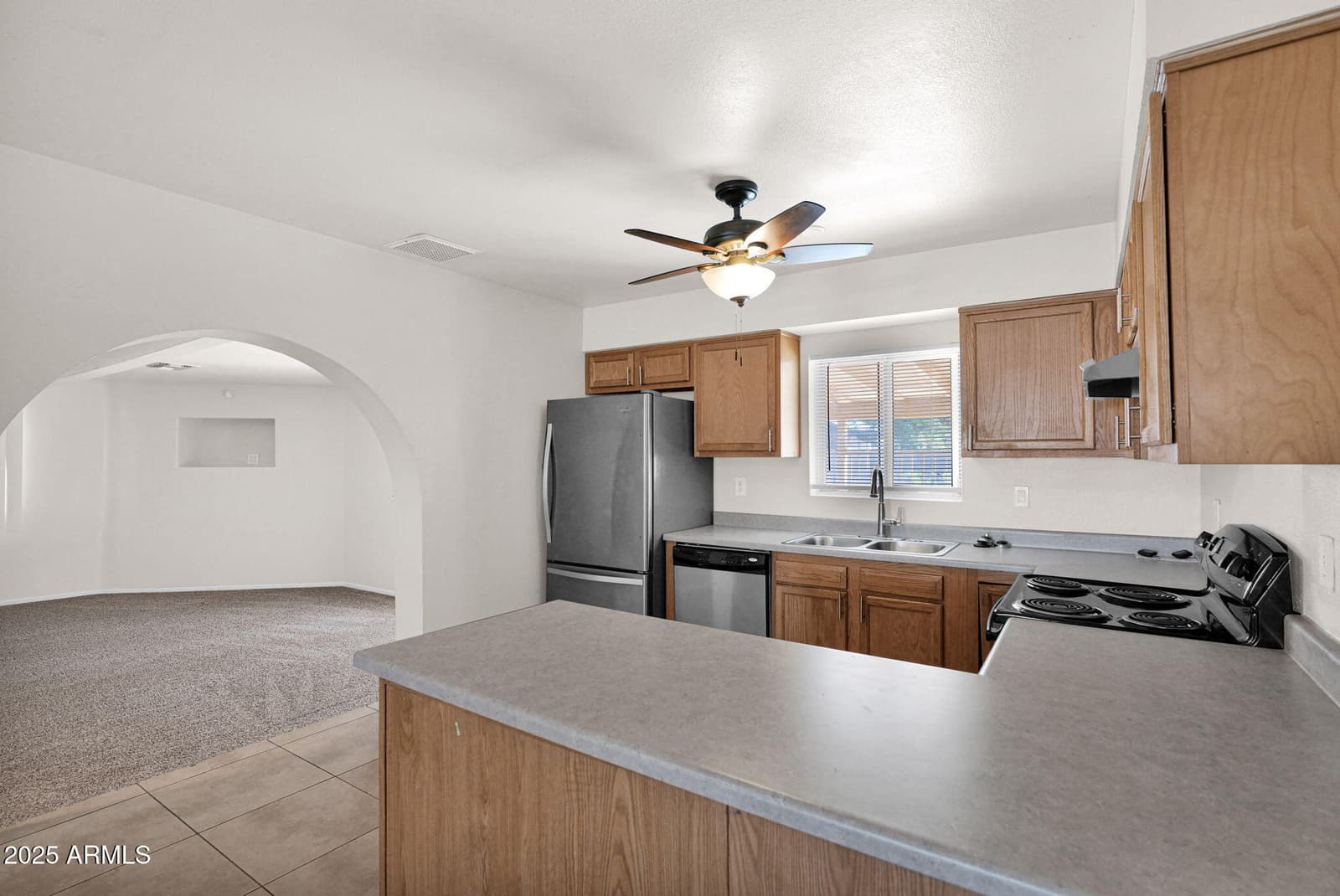 7221 W VIRGINIA Avenue, Phoenix, AZ 85035 — photo 10 of 33