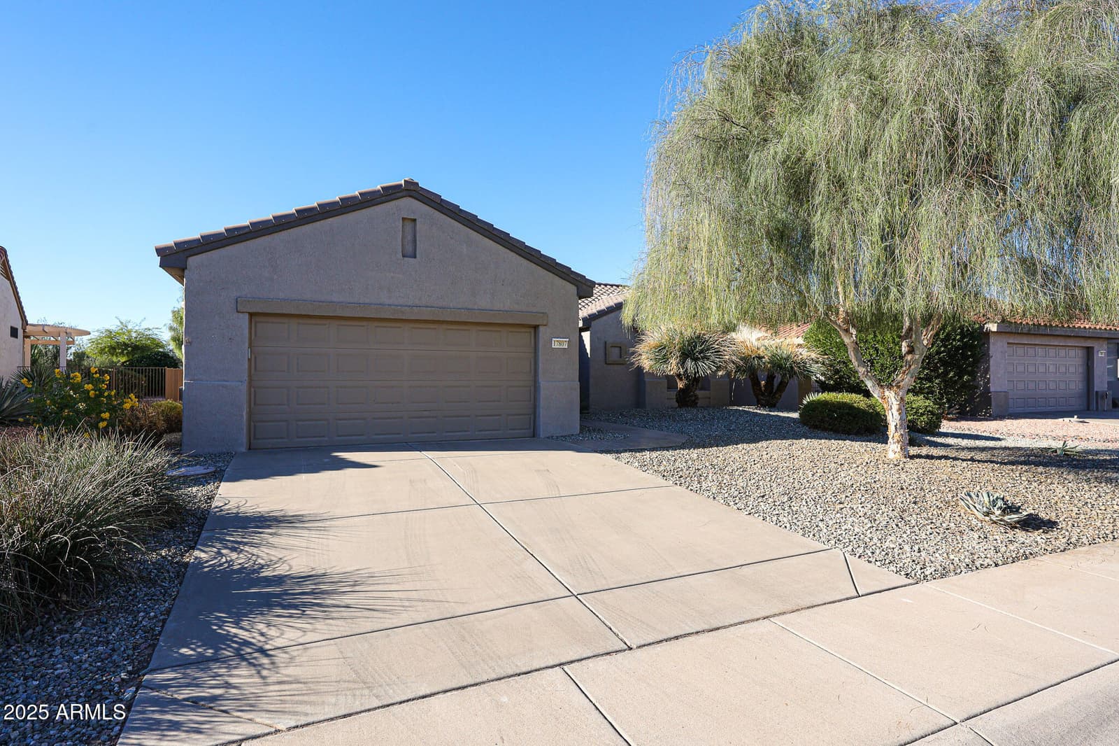 17807 N NAVARRO Court, Surprise, AZ 85374 — photo 3 of 37