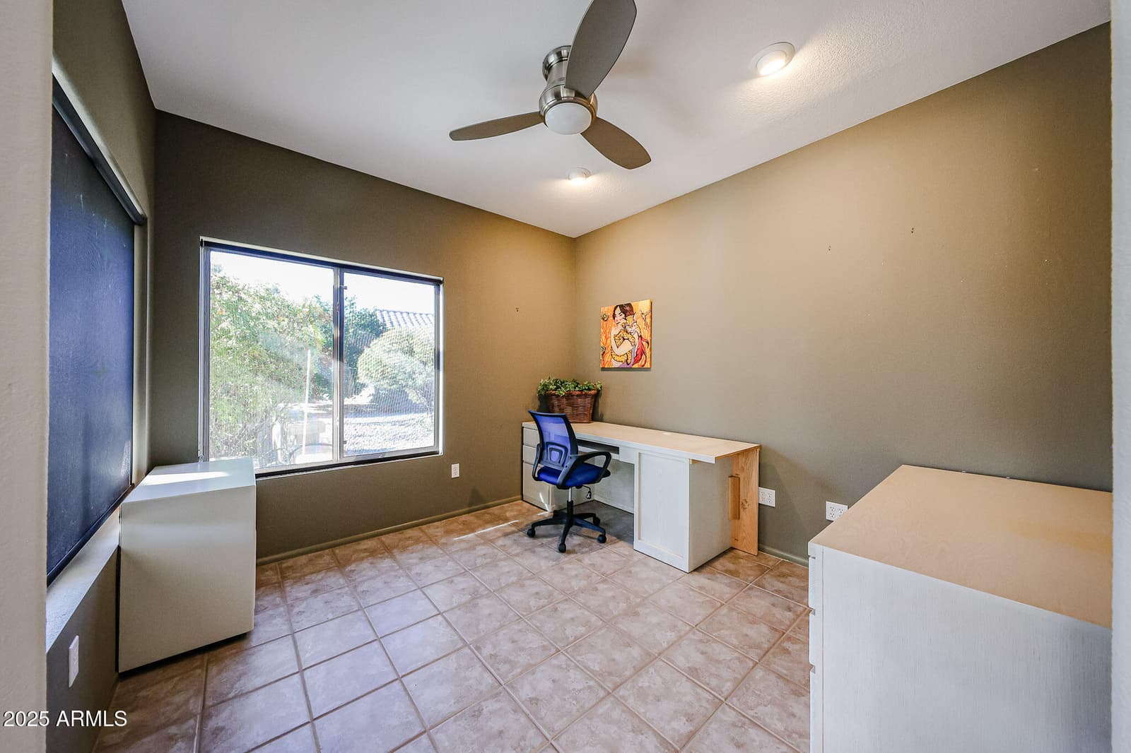 17807 N NAVARRO Court, Surprise, AZ 85374 — photo 10 of 37
