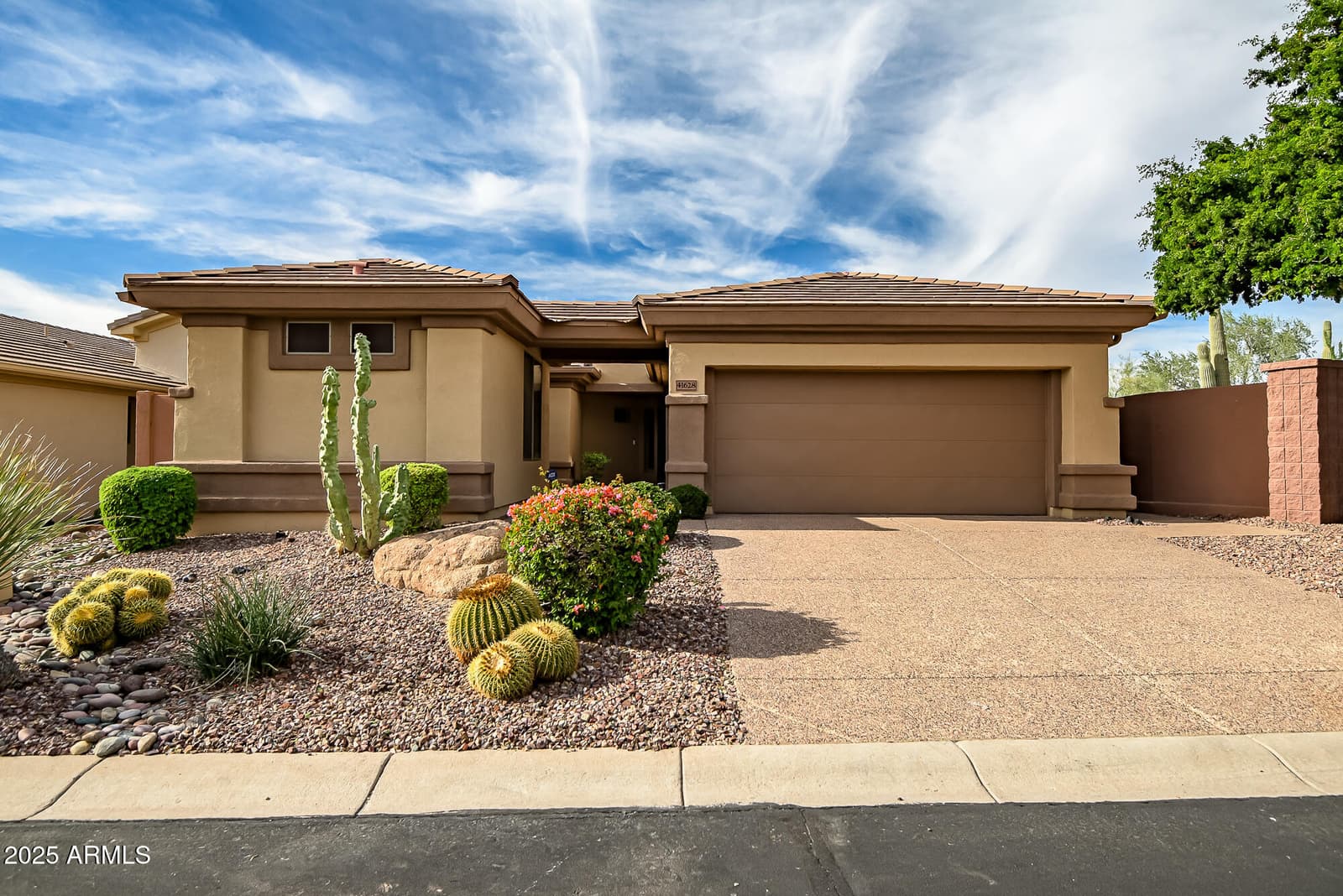 41628 N CEDAR CHASE Road, Anthem, AZ 85086 — photo 2 of 36