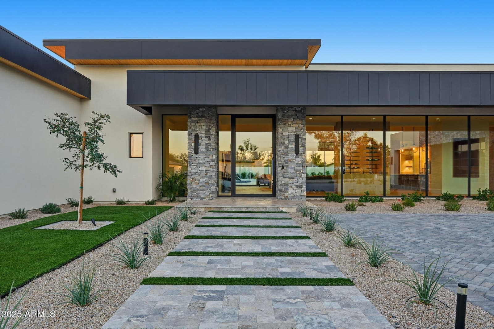 12232 N 65TH Place, Scottsdale, AZ 85254 — photo 1 of 27