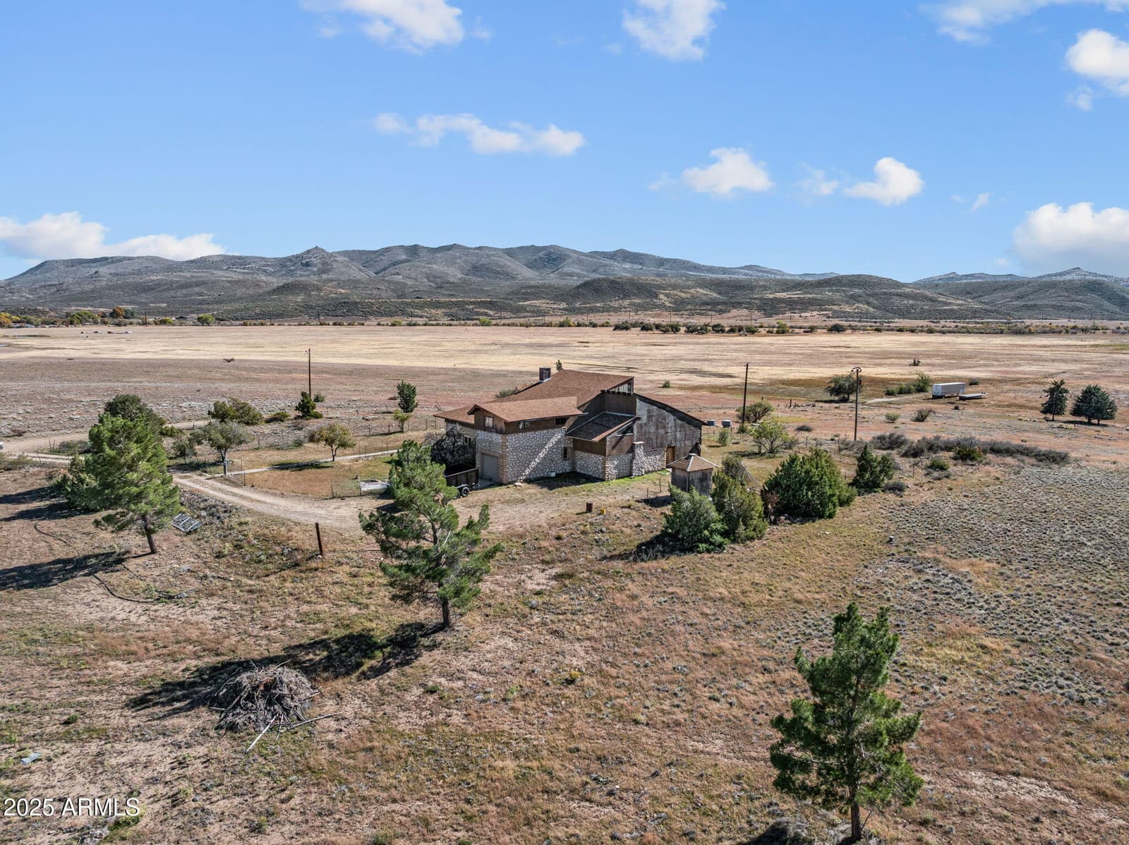 16057 S SICKLES RANCH Road, Peeples Valley, AZ 86332 — photo 36 of 39