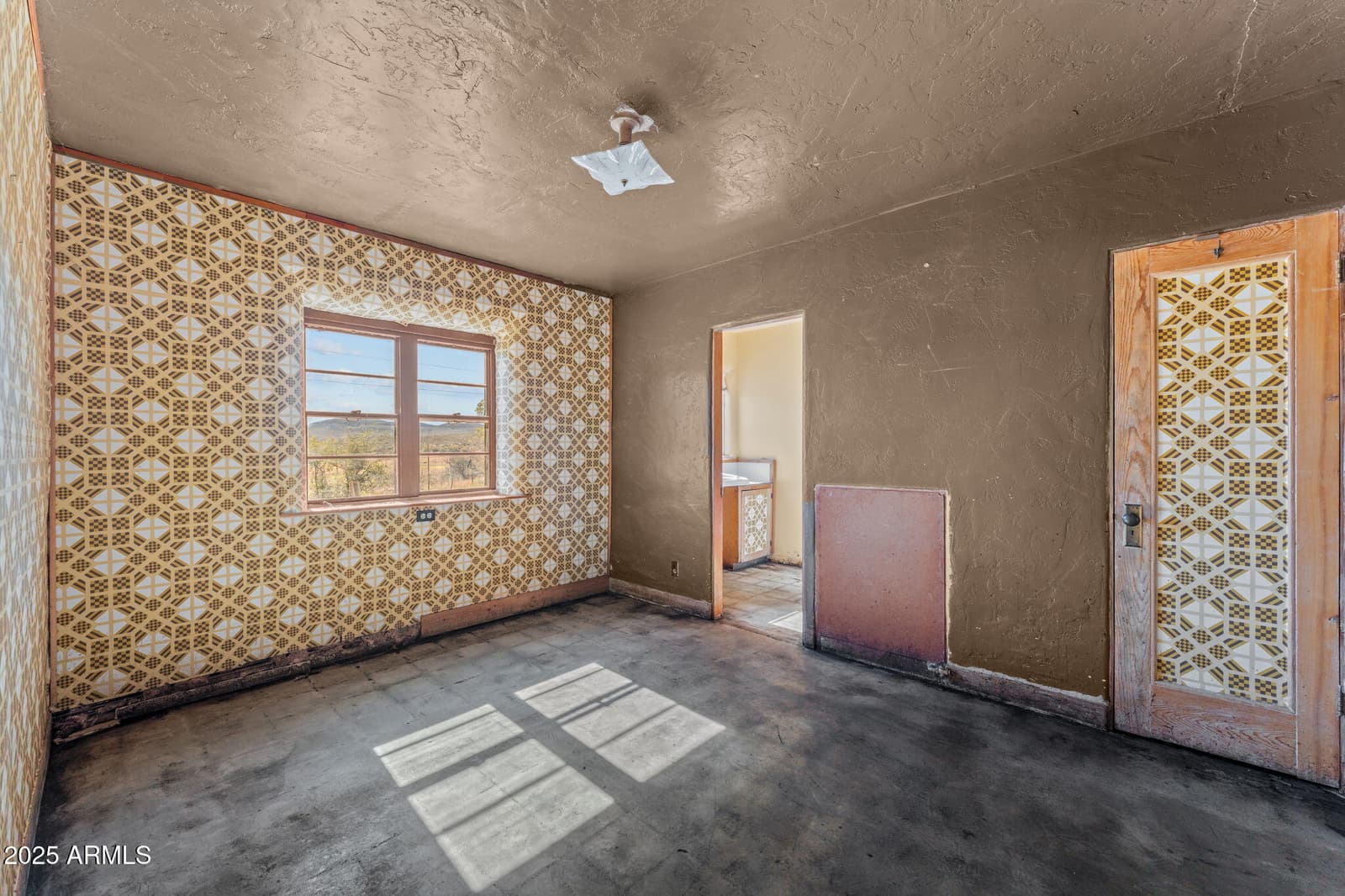 16057 S SICKLES RANCH Road, Peeples Valley, AZ 86332 — photo 19 of 39