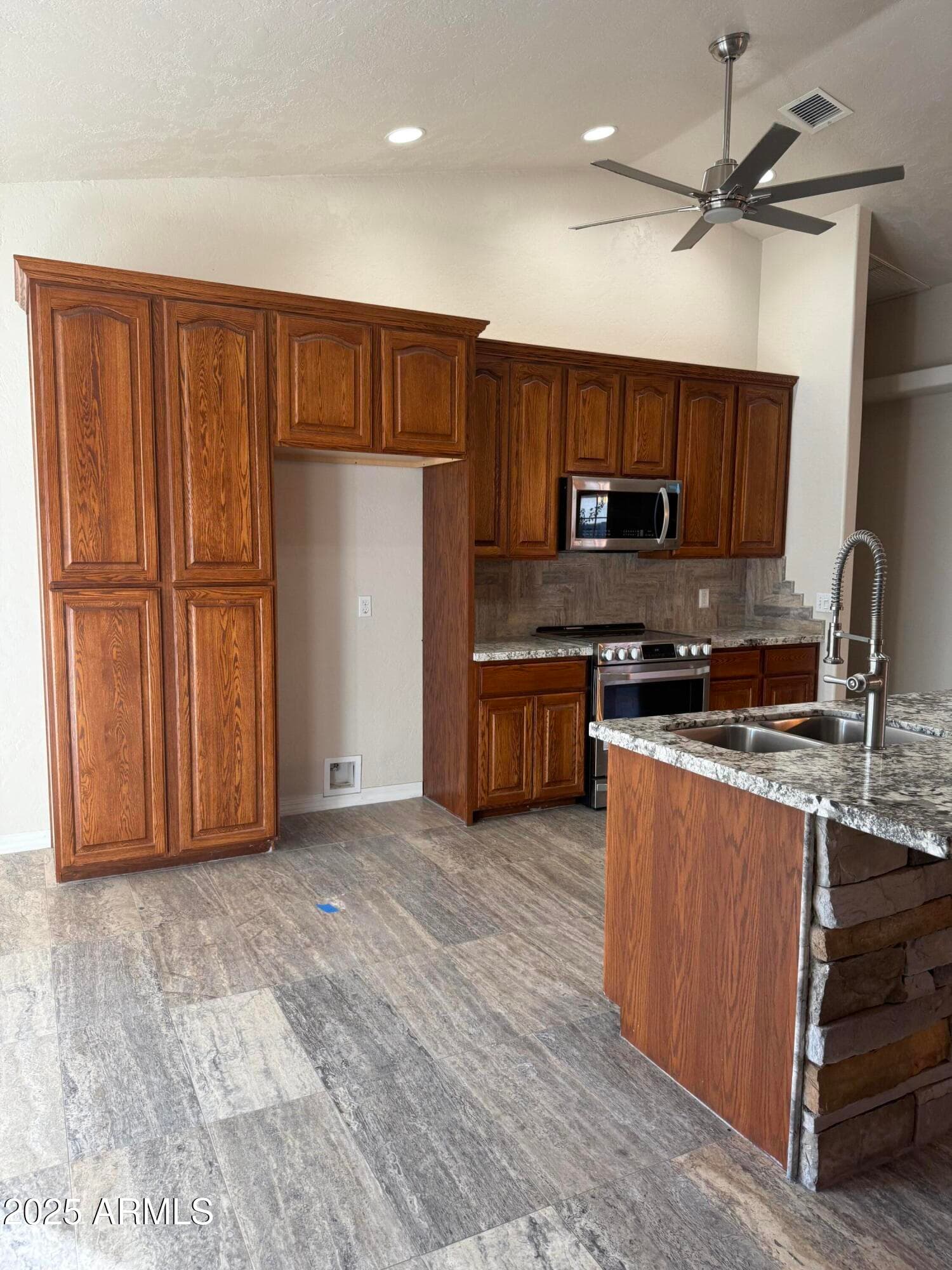 1247 E SUNSET Drive, Casa Grande, AZ 85122 — photo 11 of 27